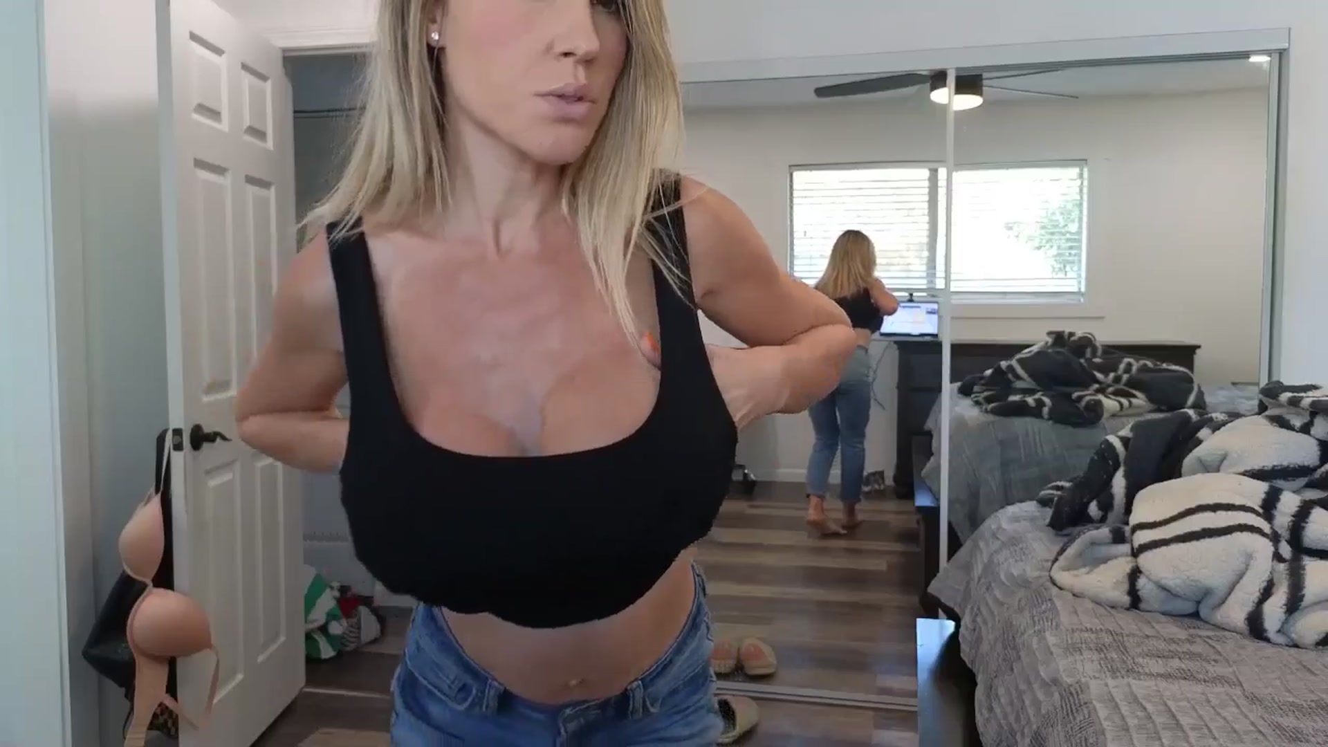 blond_milf video thumbnail