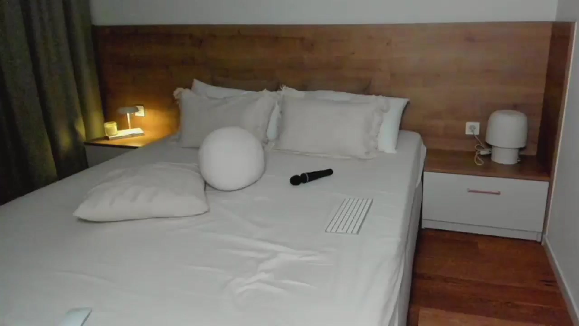 Lara_xo video thumbnail