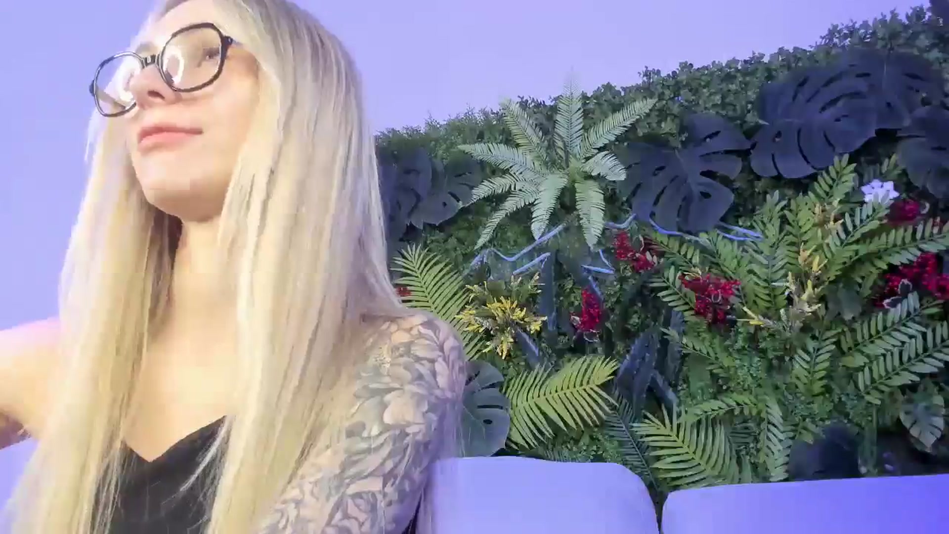 Horny_Blond video thumbnail