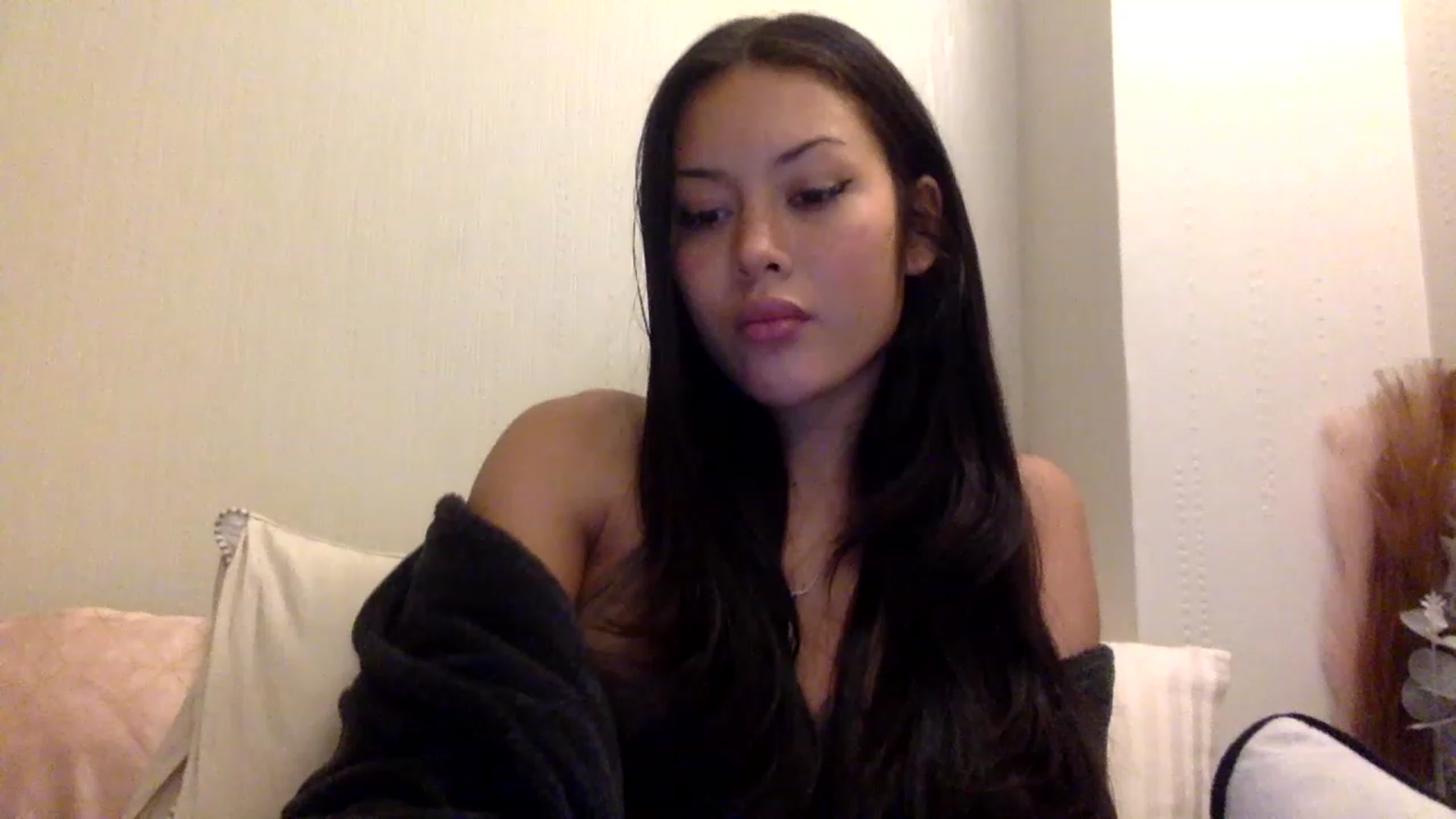 Miss_emiko video thumbnail