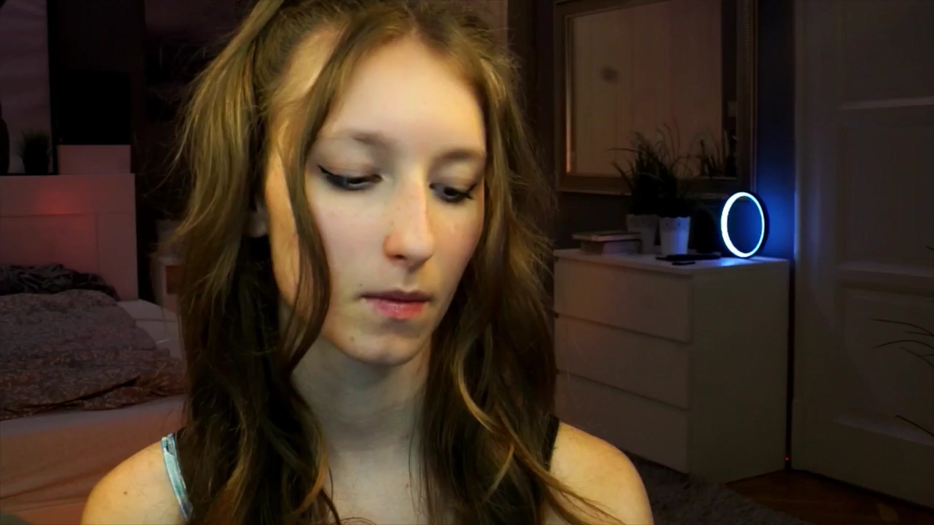 Kira9 video thumbnail