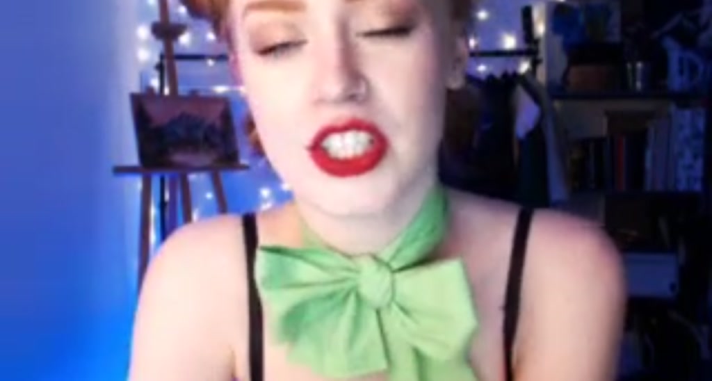 LunaRoux video thumbnail