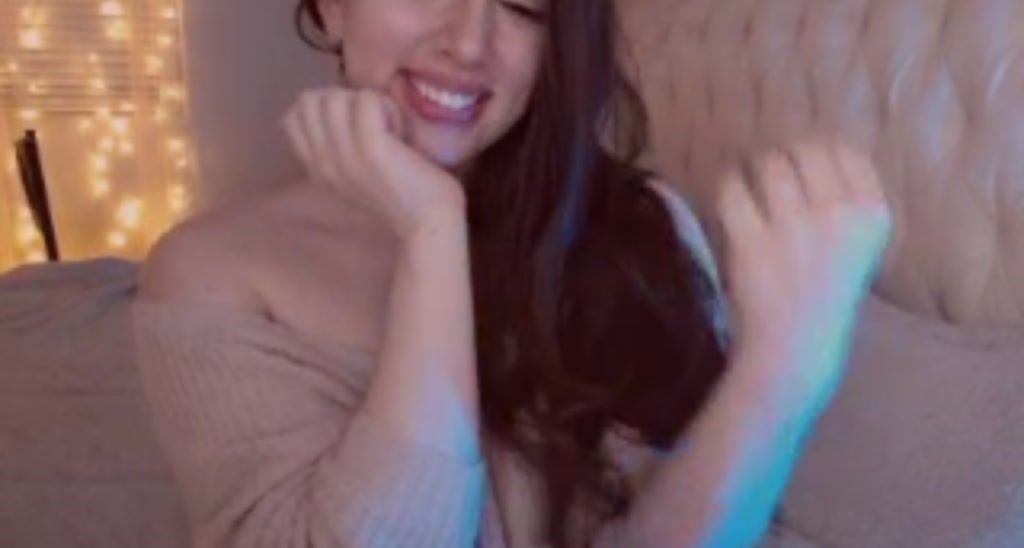 BrattyBelle video thumbnail