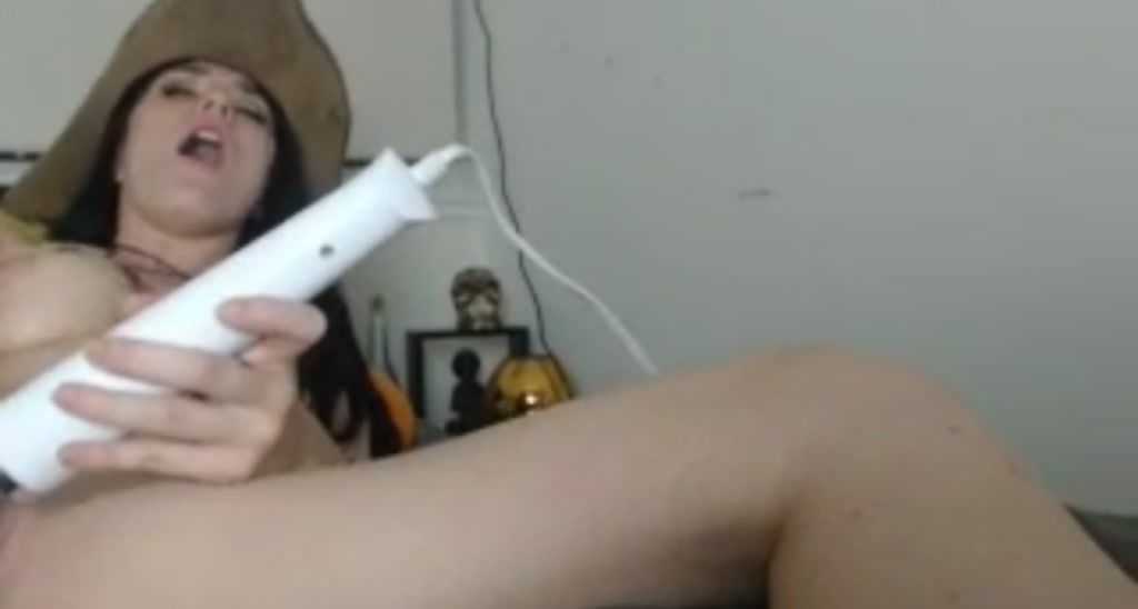 LaraLoxley video thumbnail
