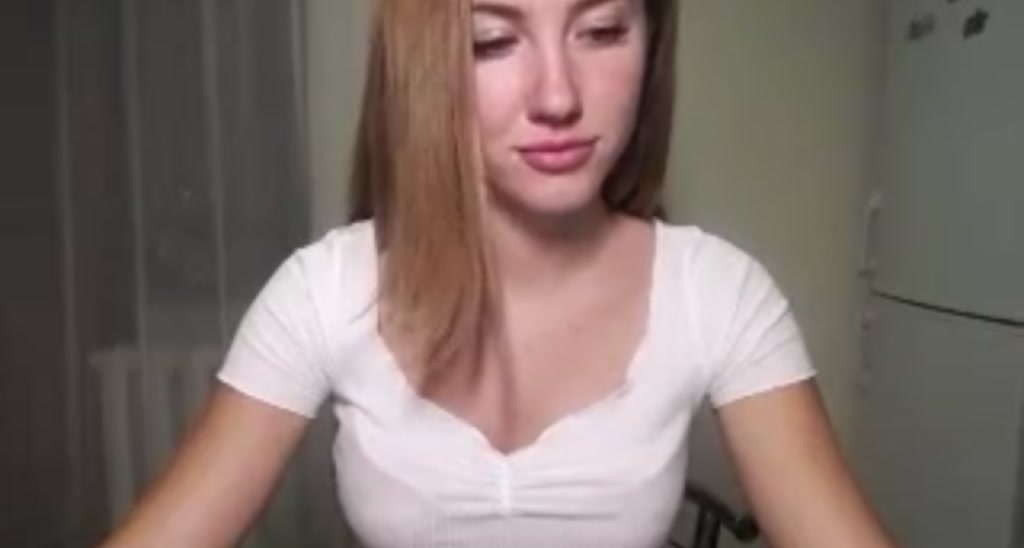 Ellie_18_ video thumbnail