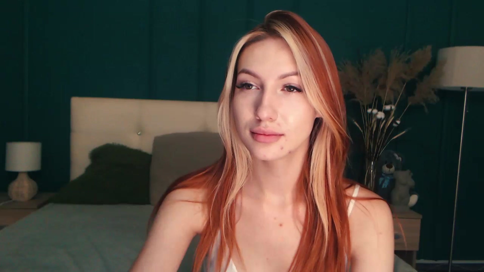 LovelyGin video thumbnail