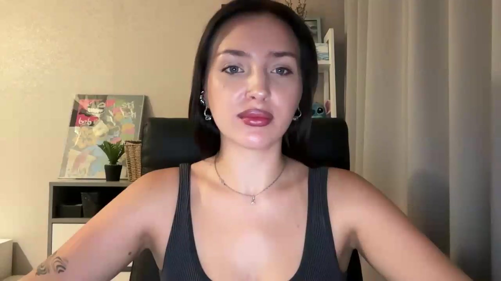 Di_Pearl video thumbnail