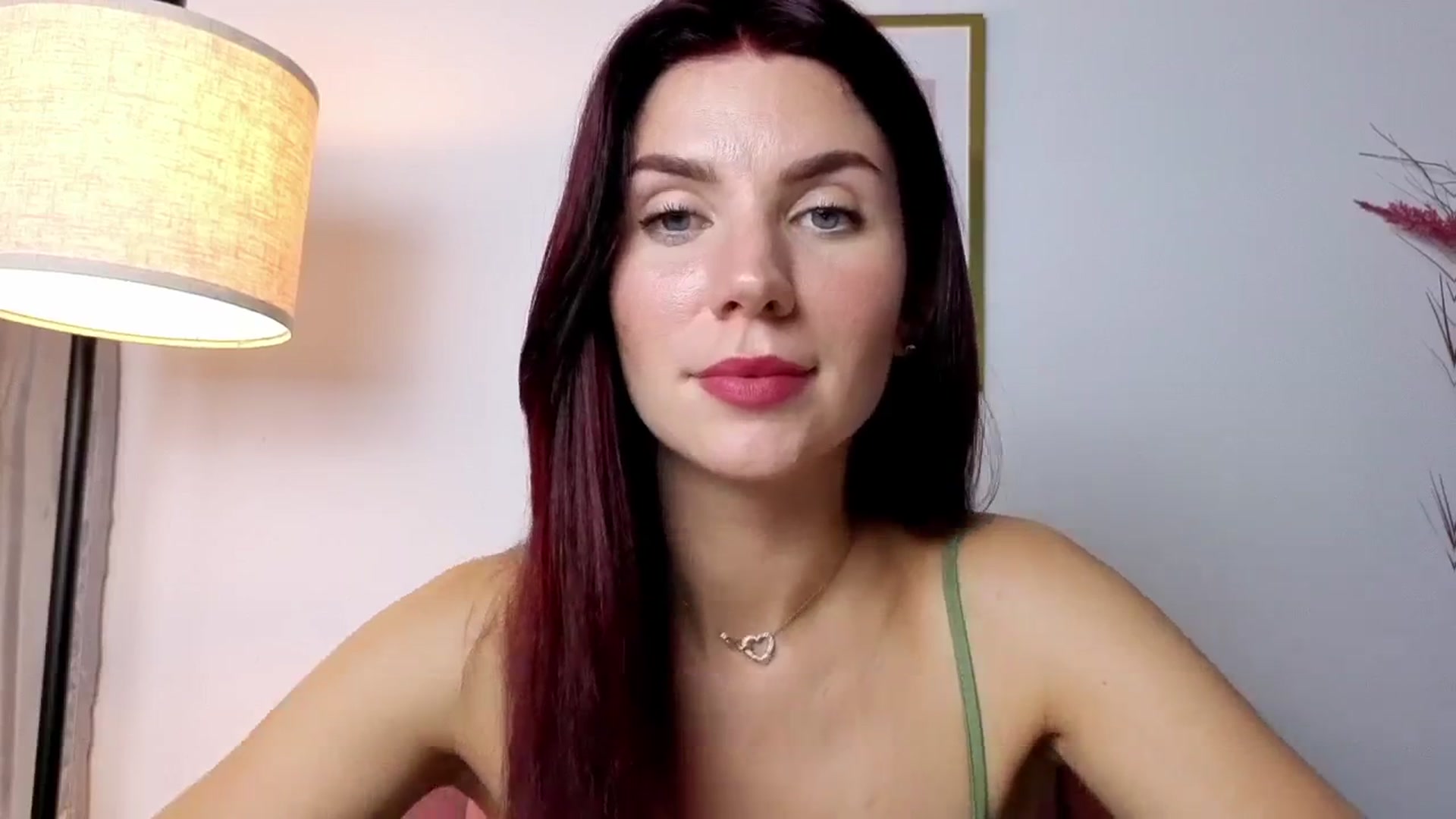 MiaLuxe video thumbnail