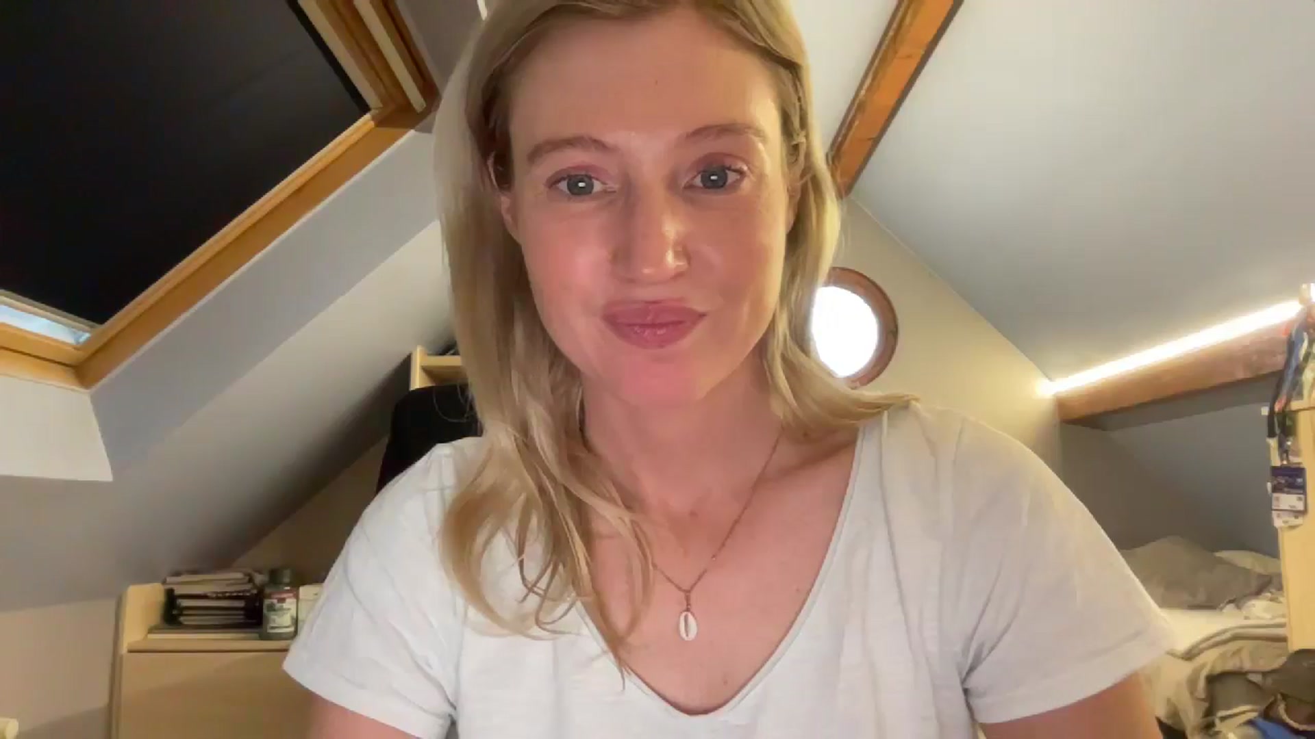 Lili_blue1 video thumbnail