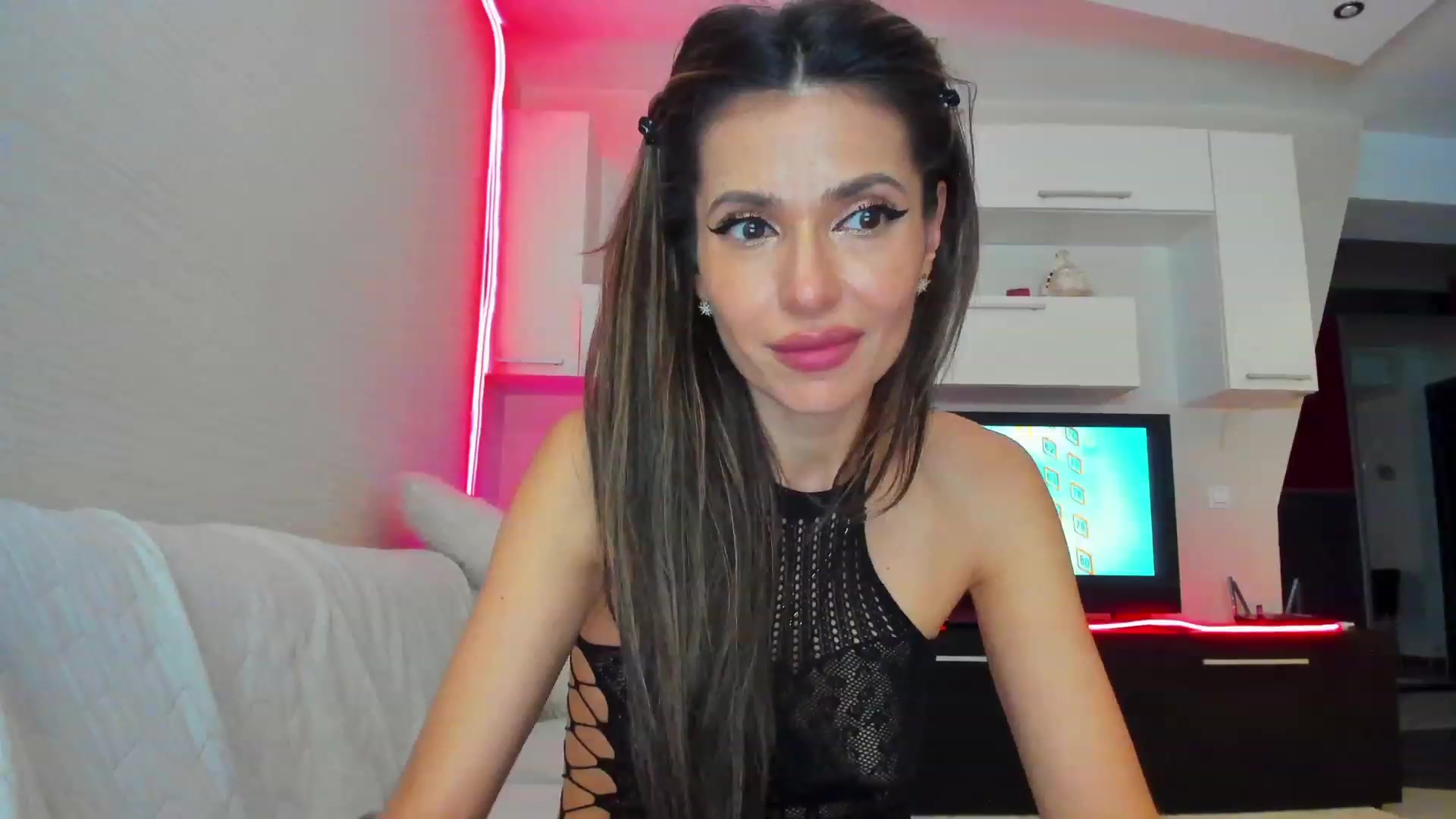 SmileyTinaa video thumbnail