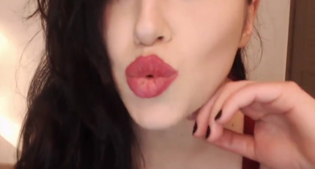 aLeDoll video thumbnail