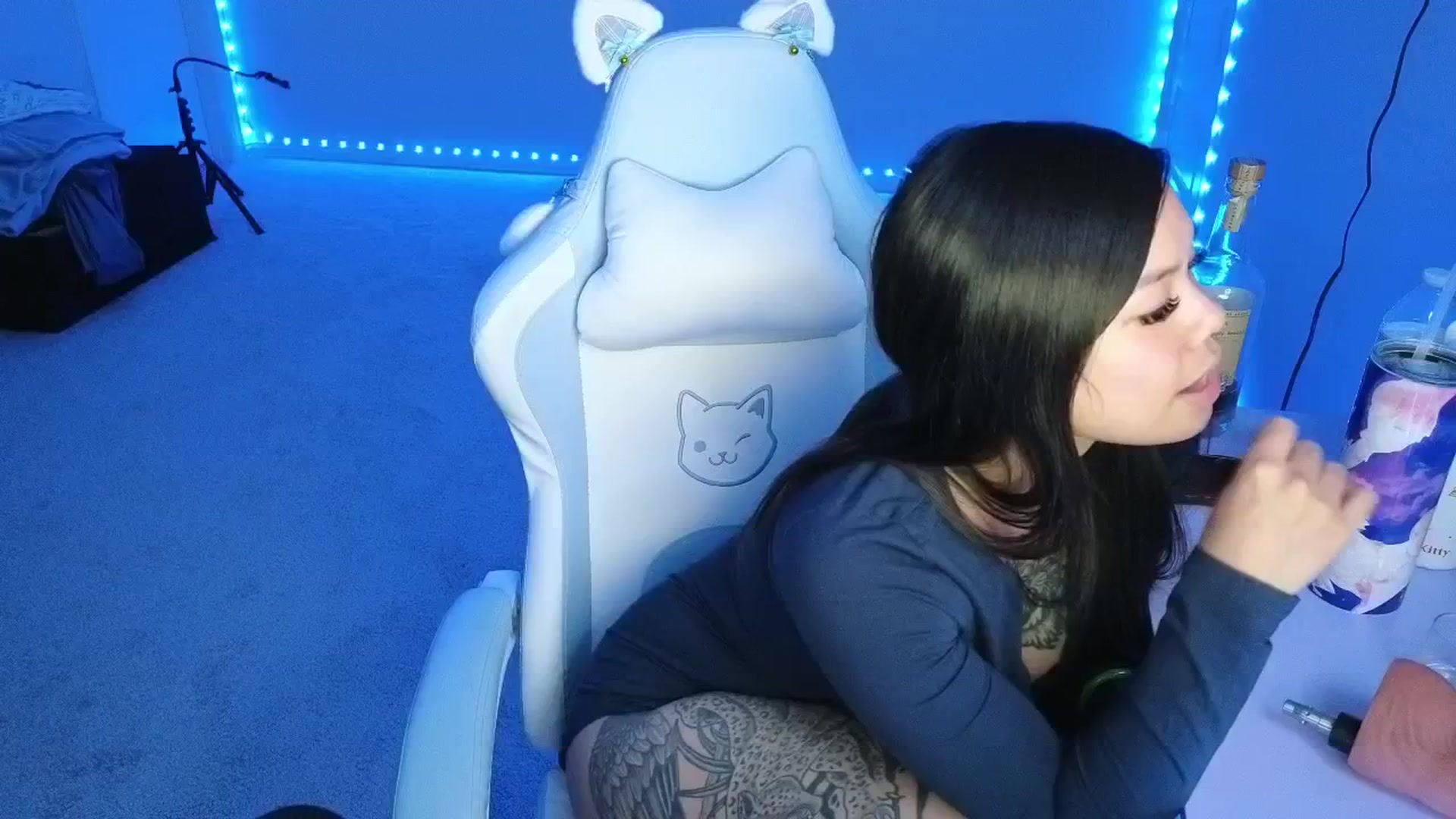 dolllface video thumbnail