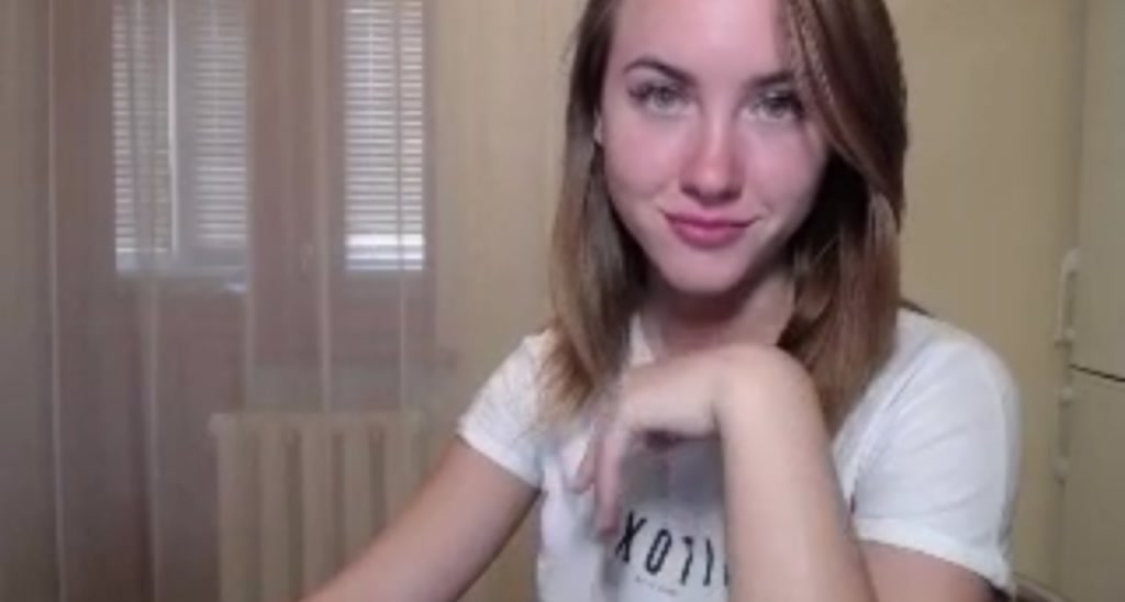 Ellie_18_ video thumbnail