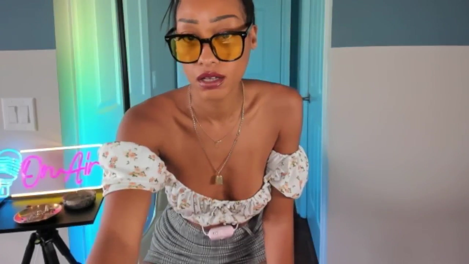 DiazWhite video thumbnail