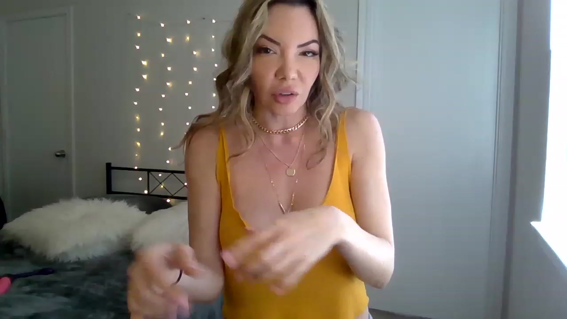 BendyYogaBabe video thumbnail