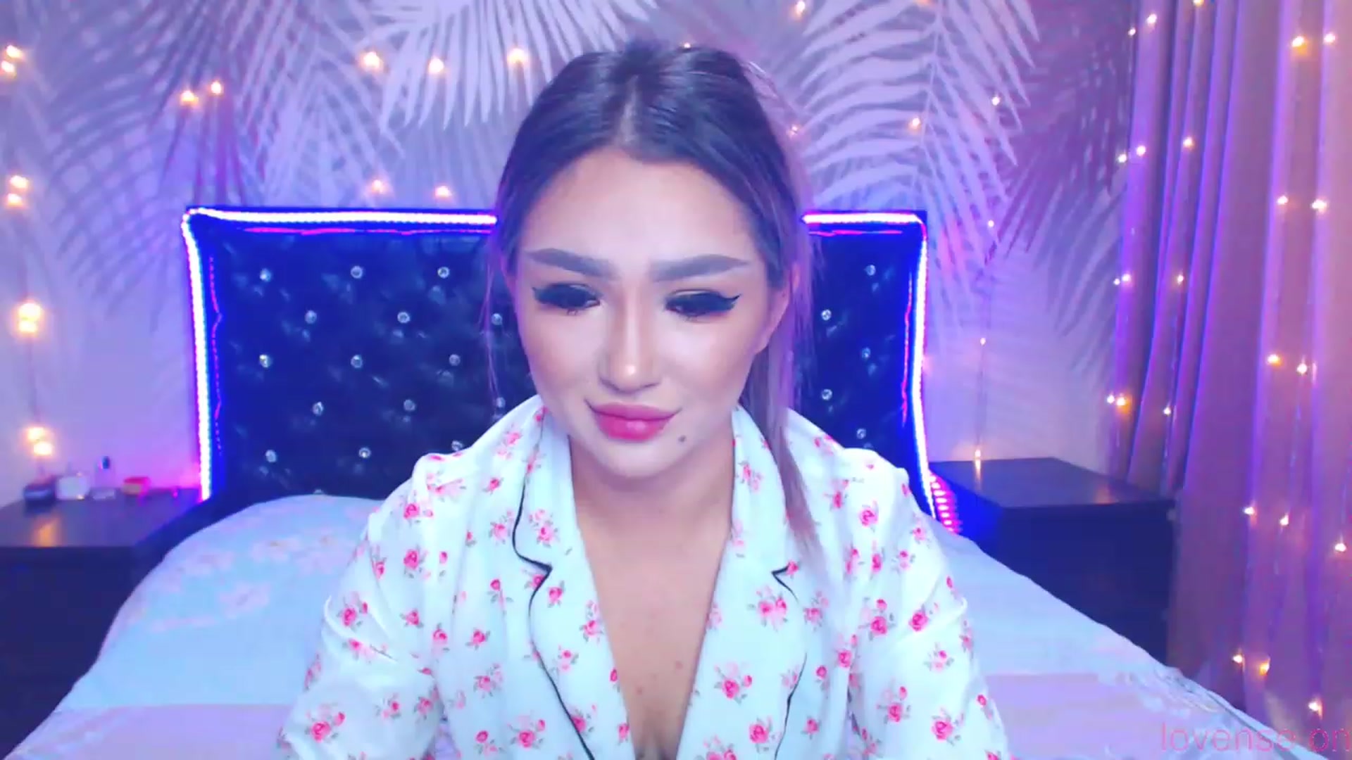 MiraKyong video thumbnail