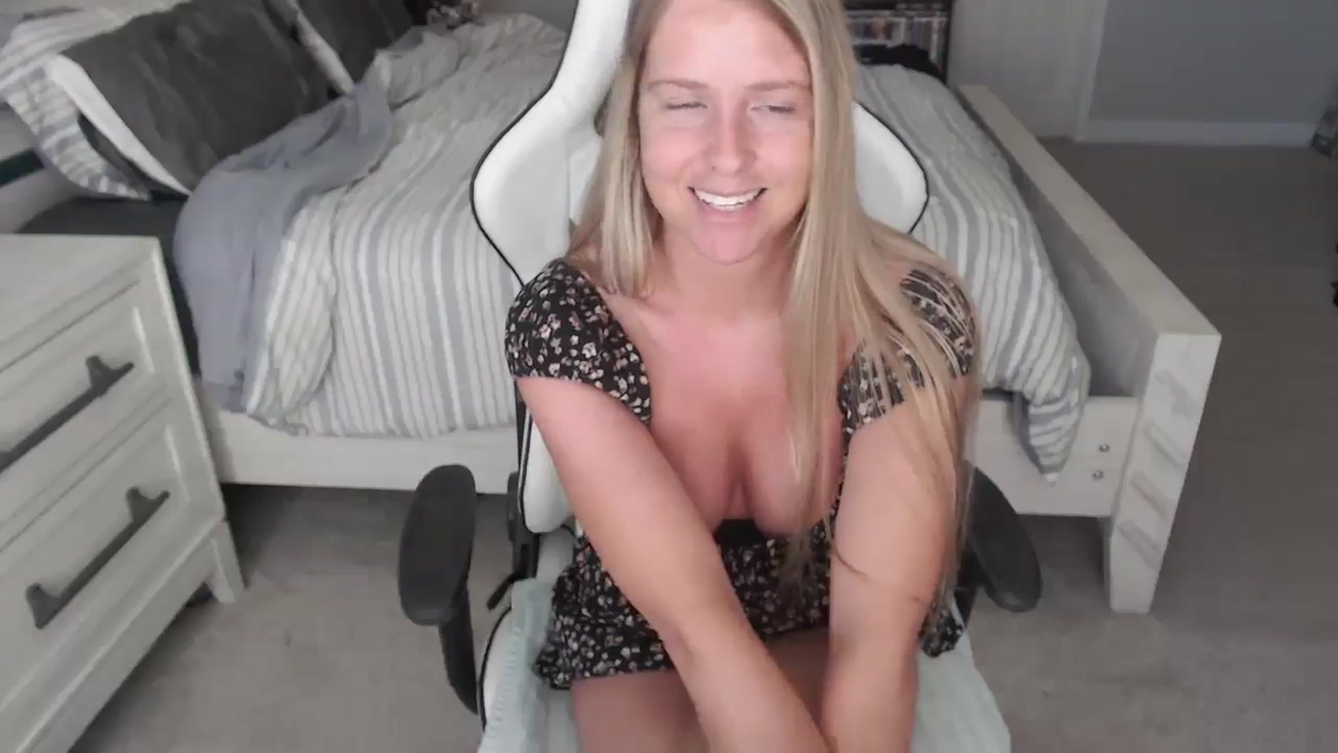 ZenZoey video thumbnail