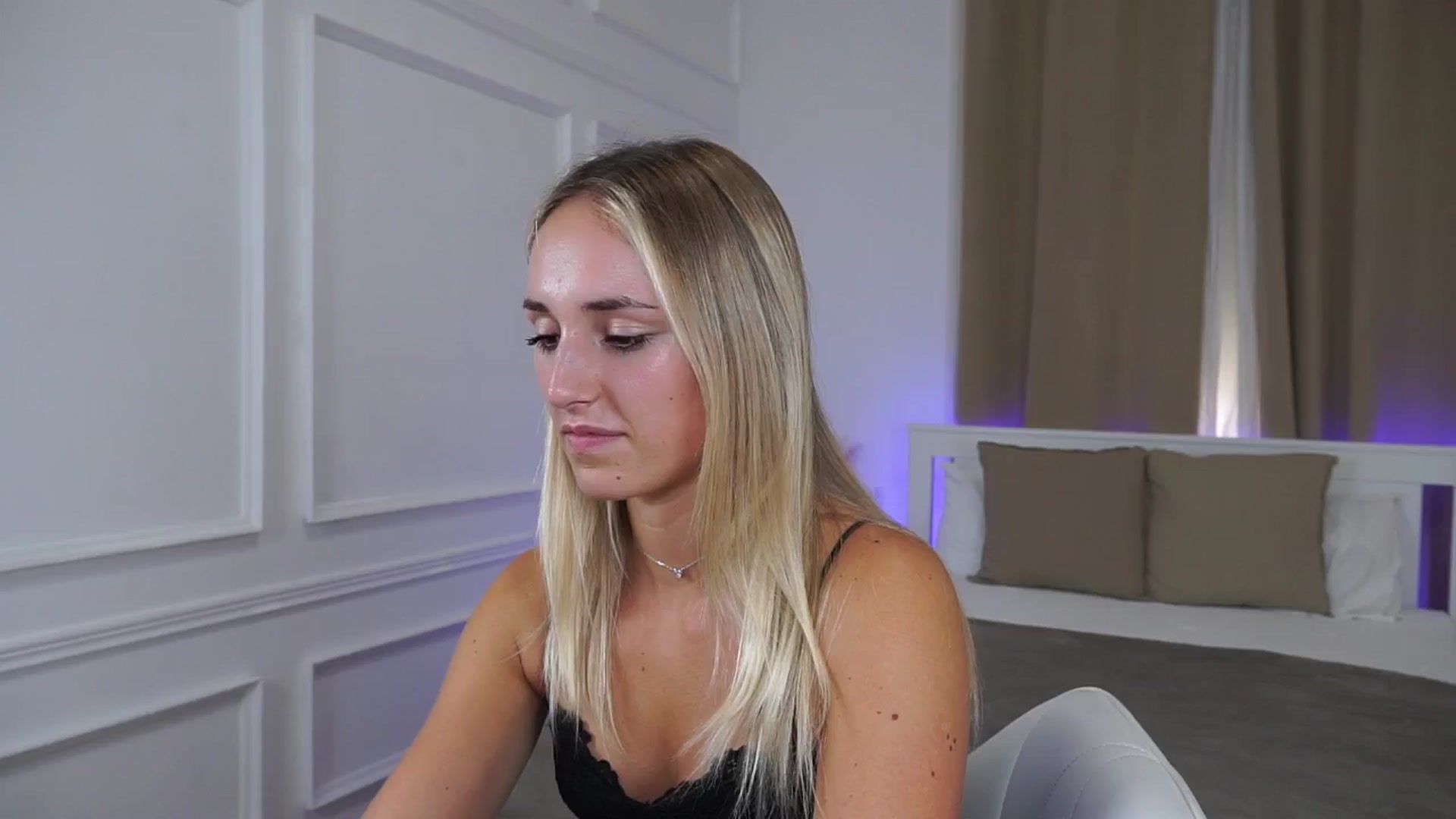 LenaaStar video thumbnail