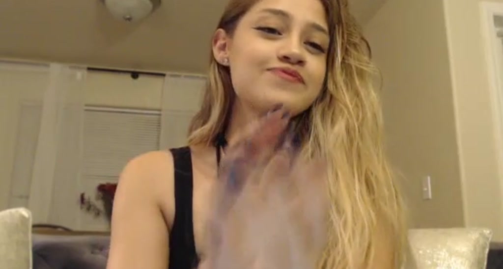 Babygirl_97 video thumbnail