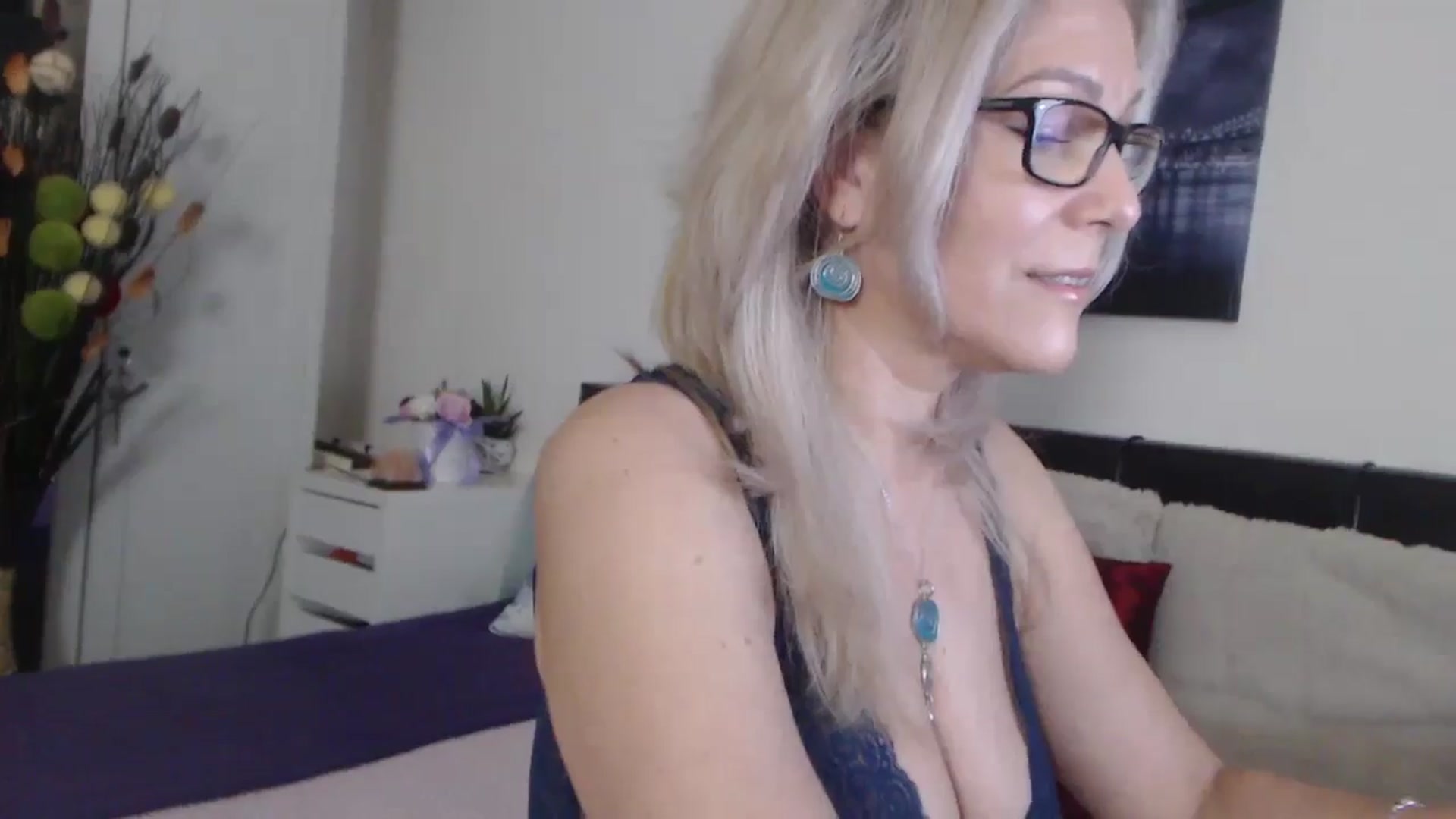 Reeya71 video thumbnail