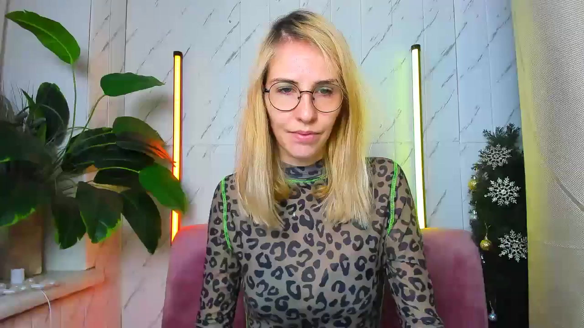 EmmaKriss video thumbnail