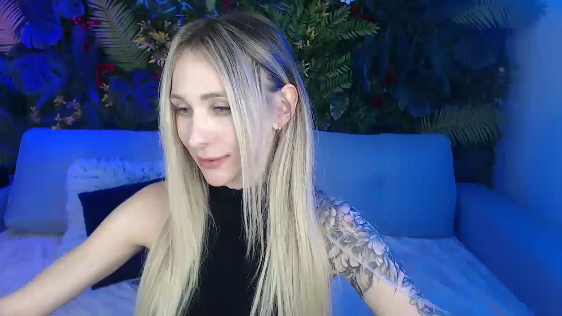 Horny_Blond video thumbnail