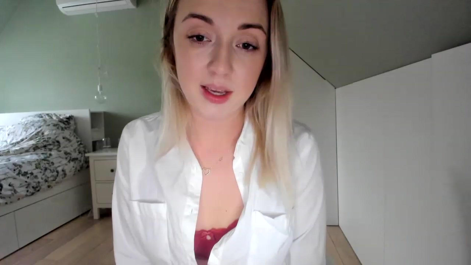 AliceSmiley video thumbnail