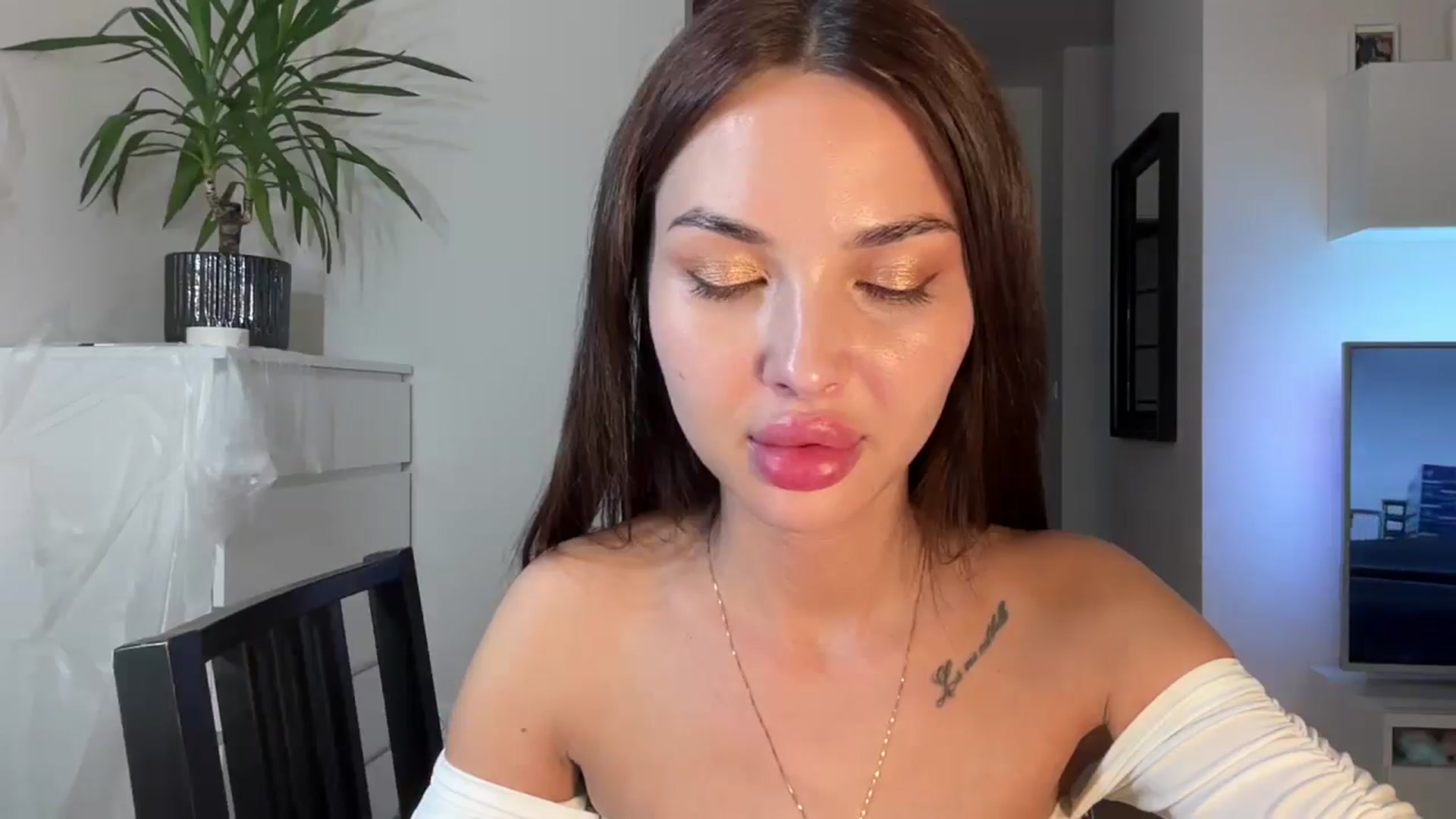 Selvyna video thumbnail
