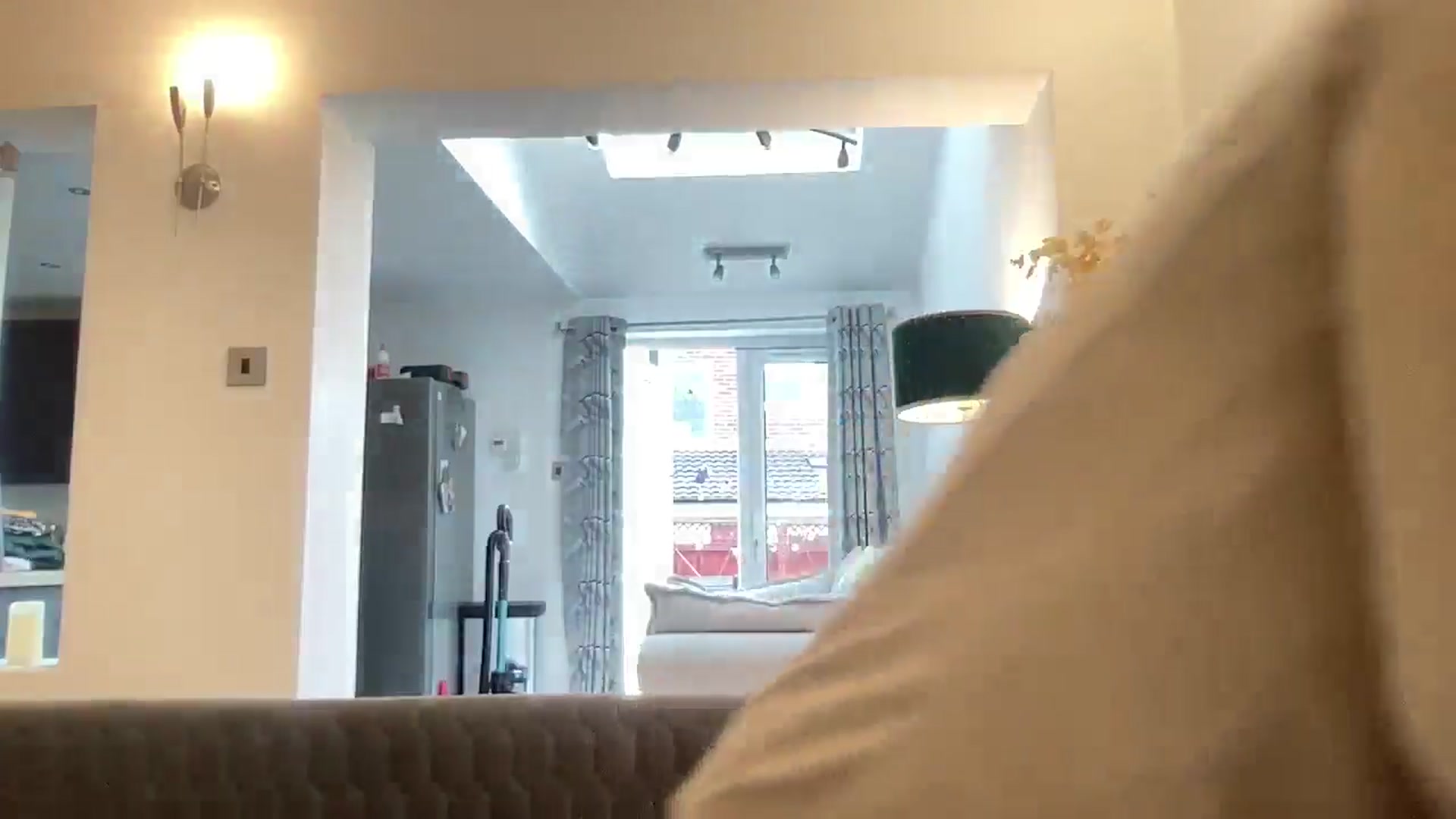 Little_L video thumbnail