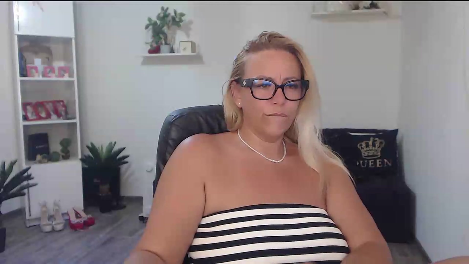 A_baby_Boo video thumbnail