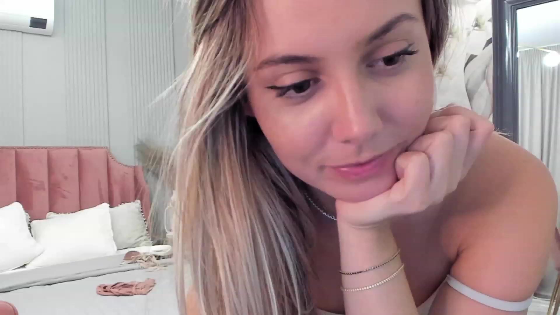 NellieCutest video thumbnail