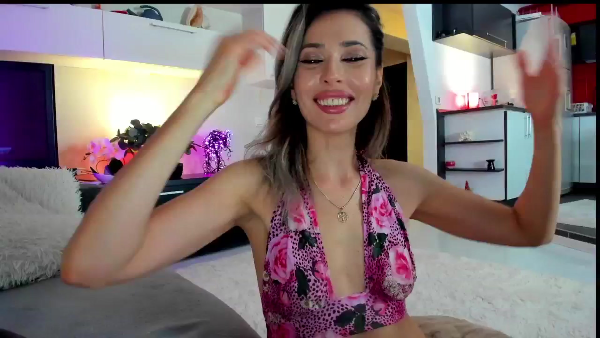 SmileyTinaa video thumbnail
