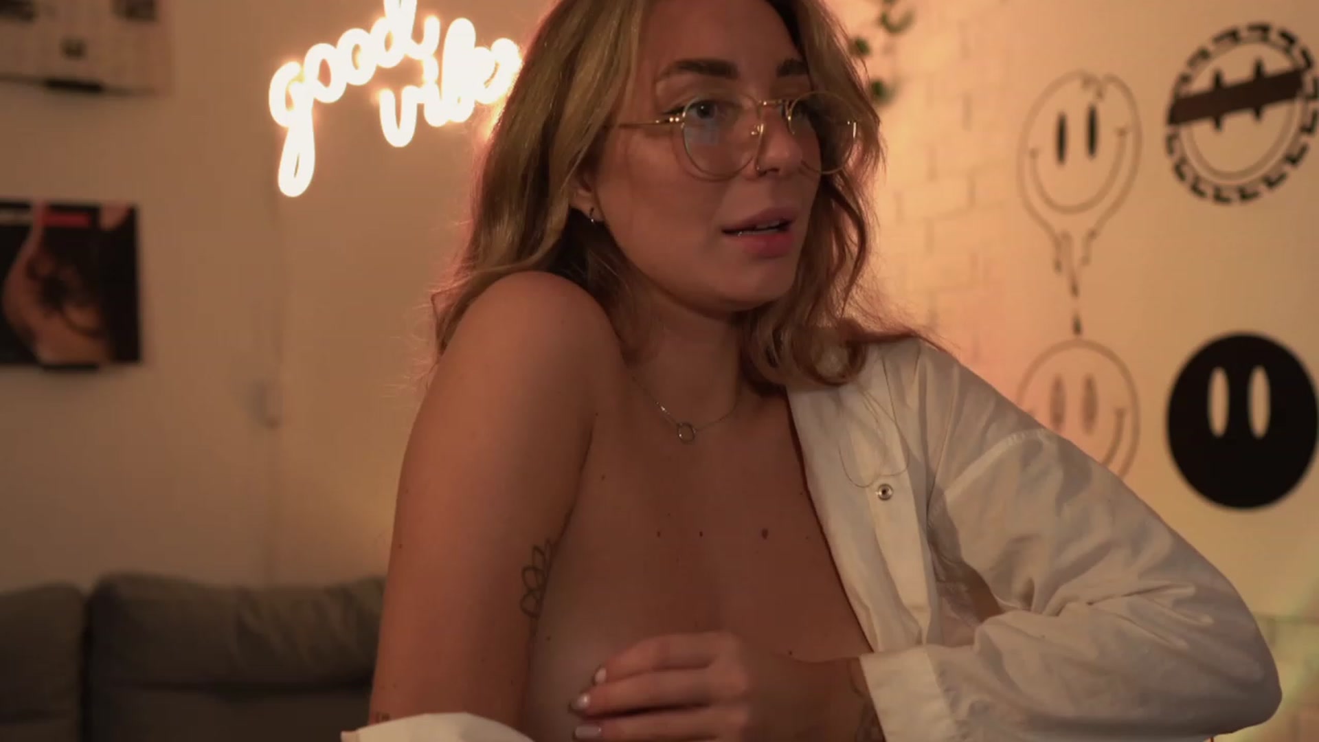 LilSubGirl_ video thumbnail
