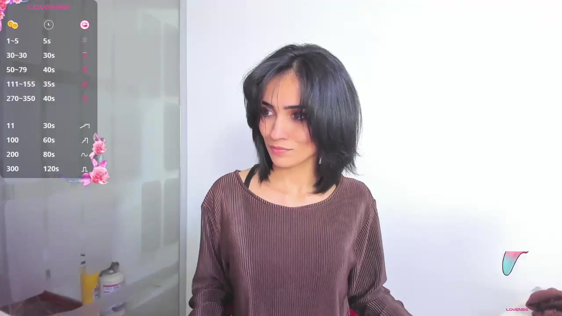 HannaClohes video thumbnail