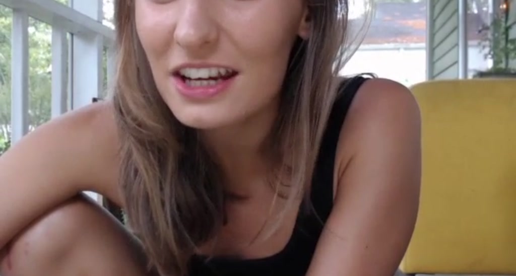 ella_xo video thumbnail