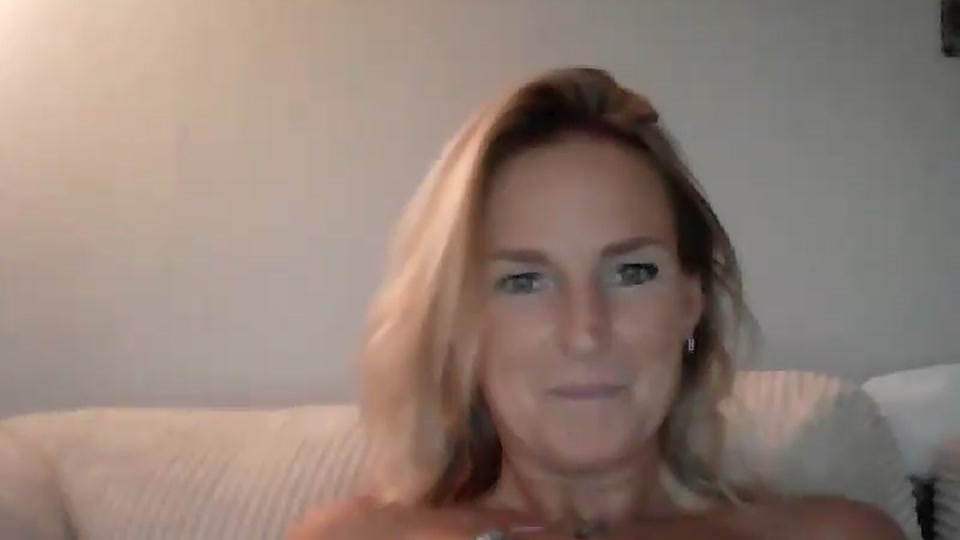 HotDutchMilf video thumbnail