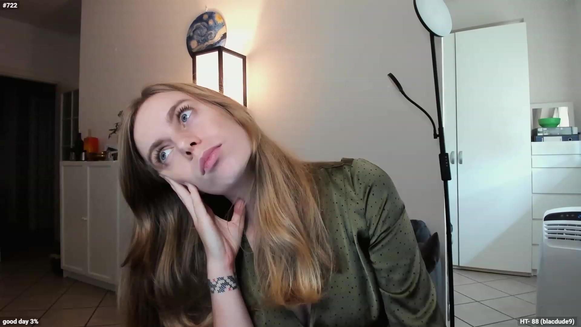 Personage video thumbnail