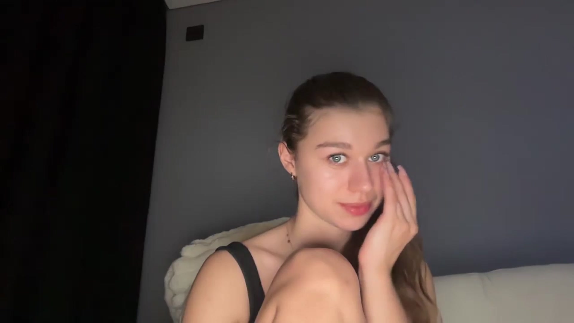 JewelReigns video thumbnail
