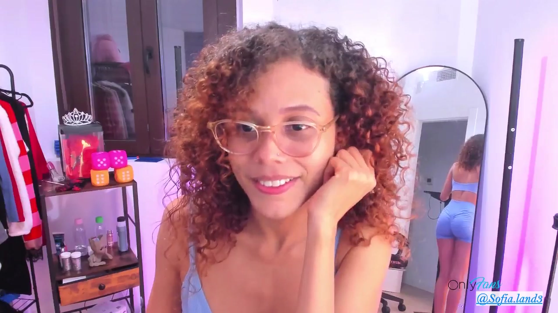 pamela_land video thumbnail