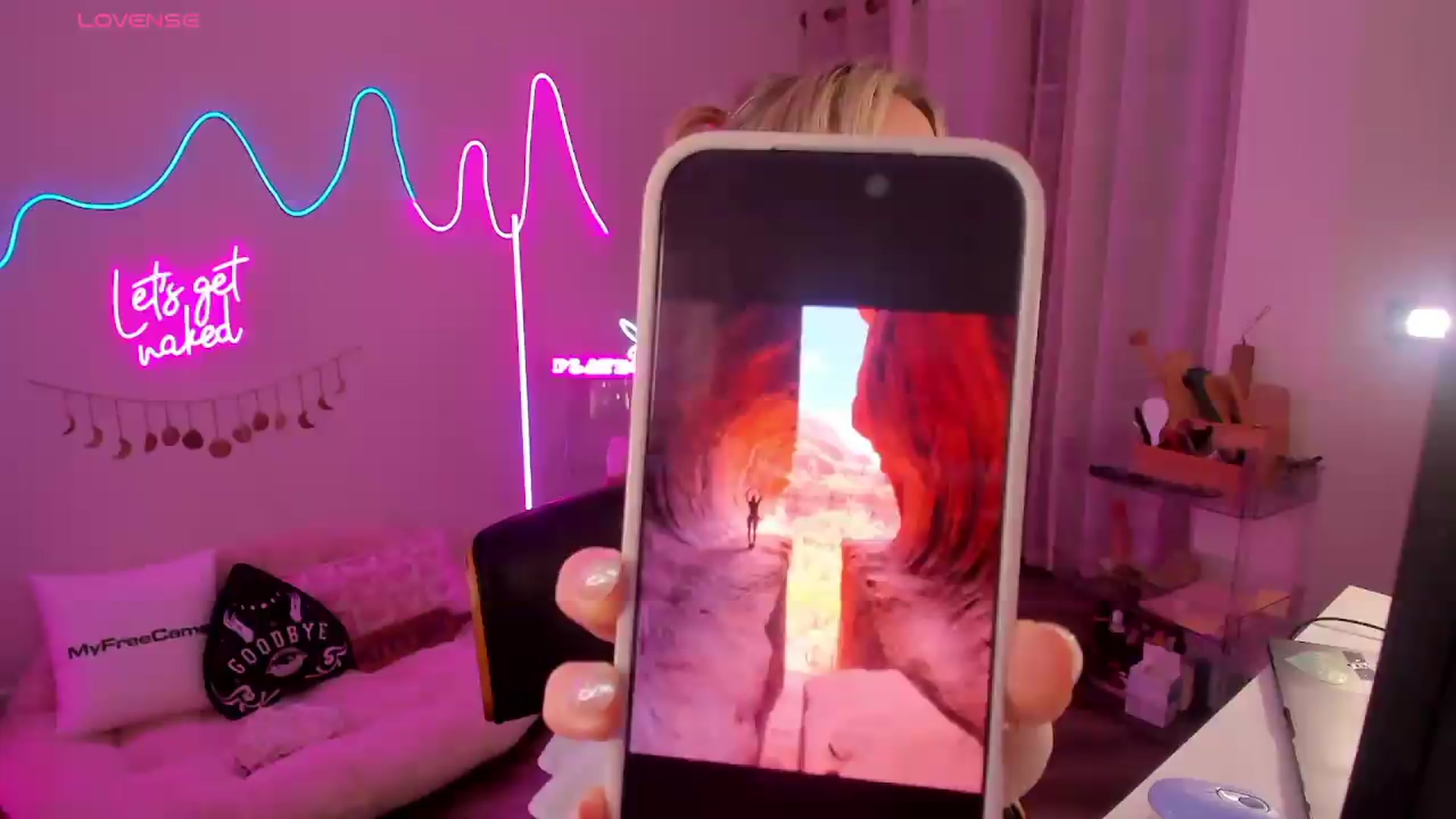 LillieQ video thumbnail