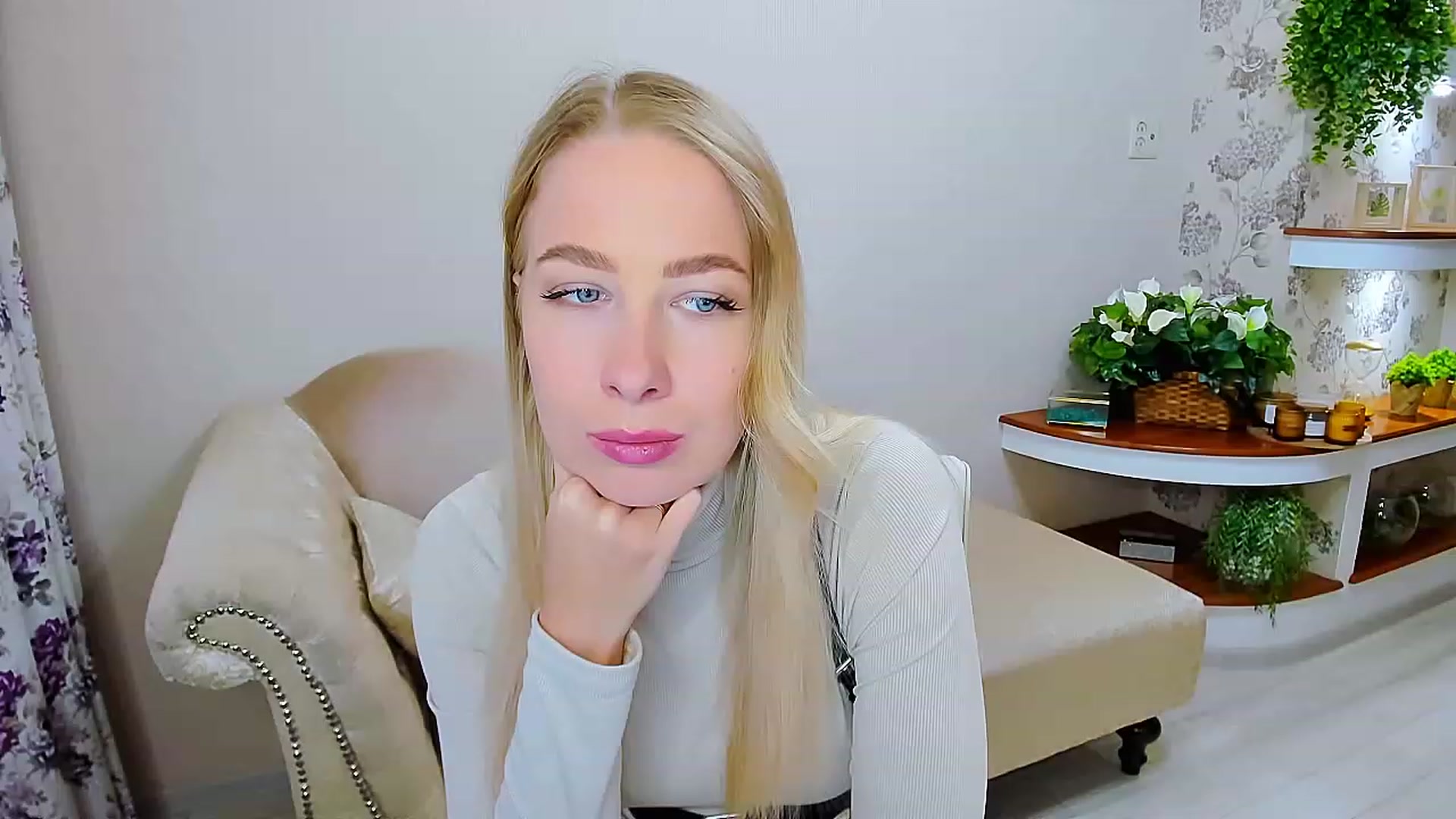 ElegantLook video thumbnail