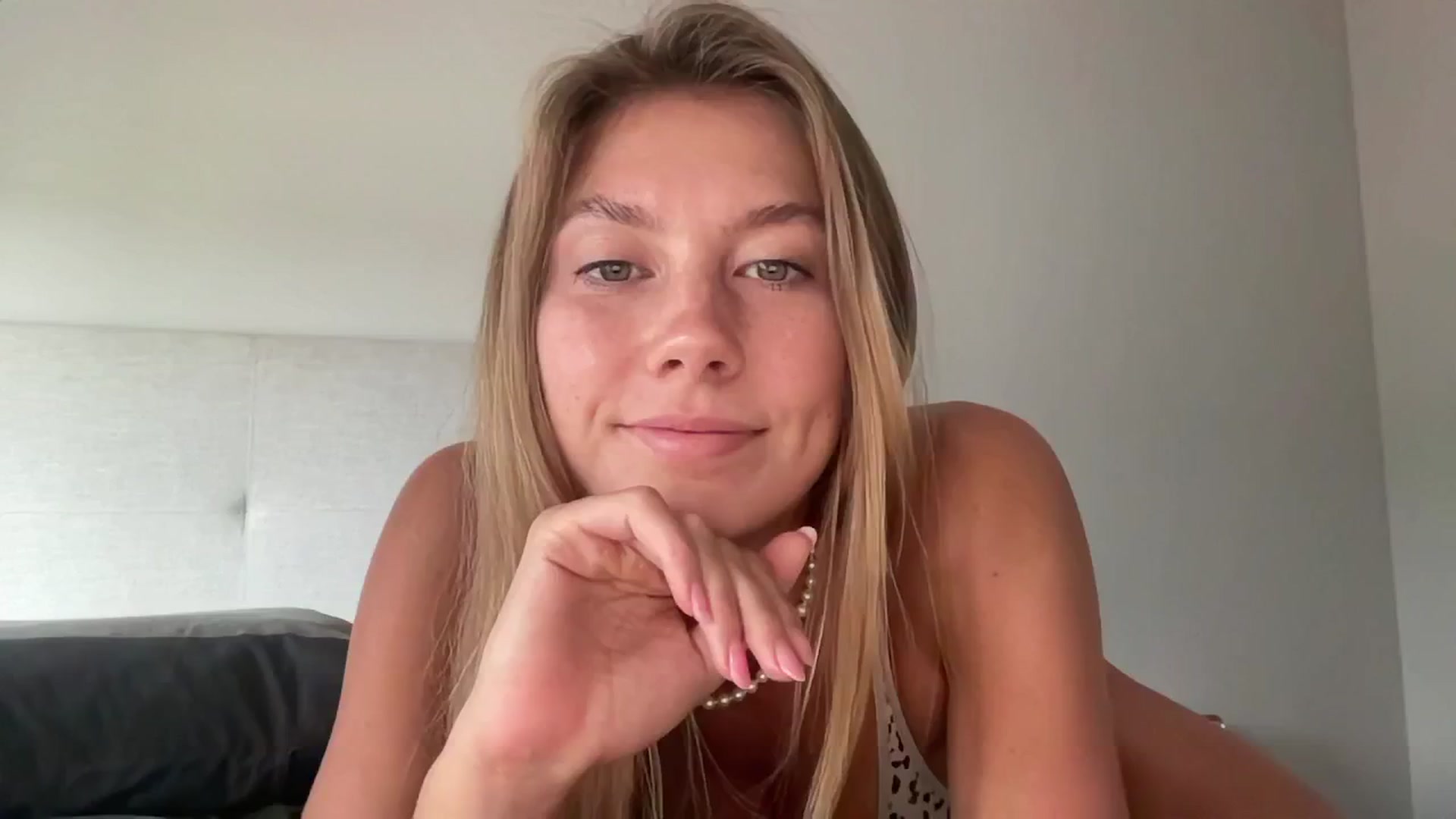 SurfGirls video thumbnail