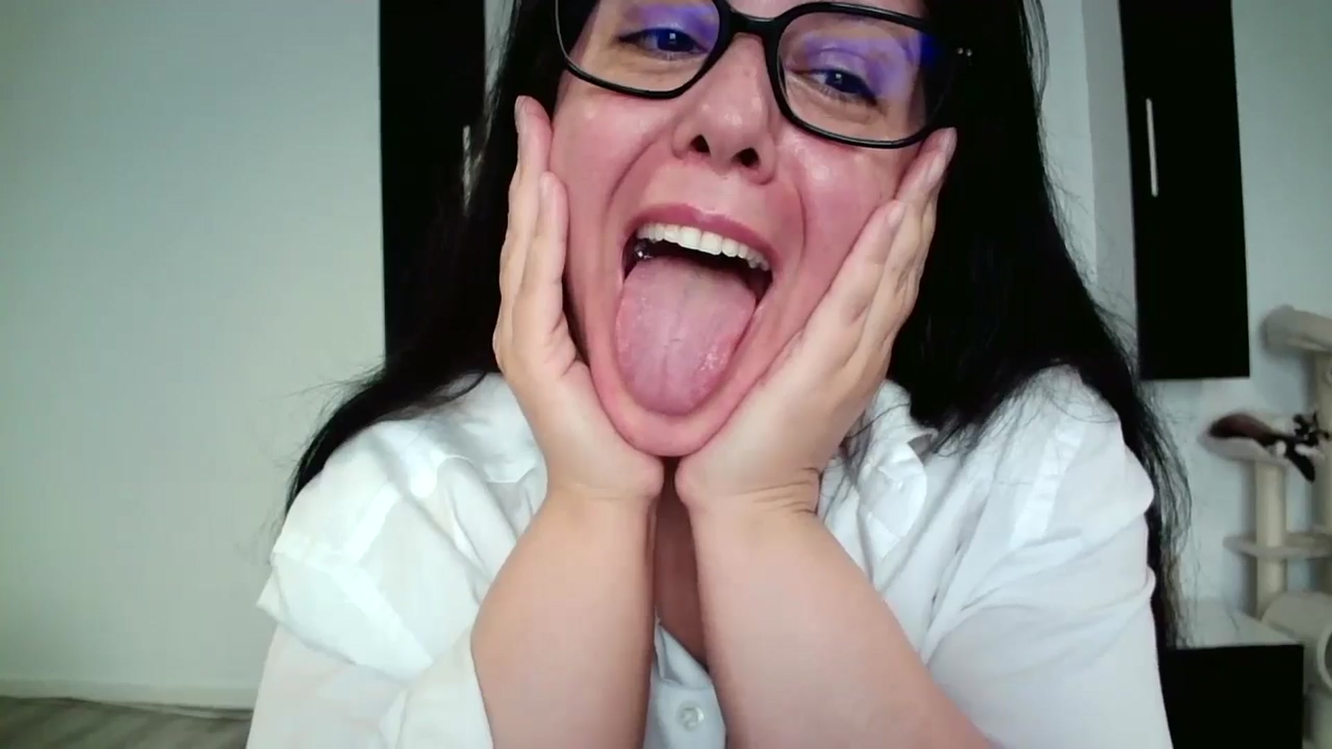 SILKYWOMAN video thumbnail