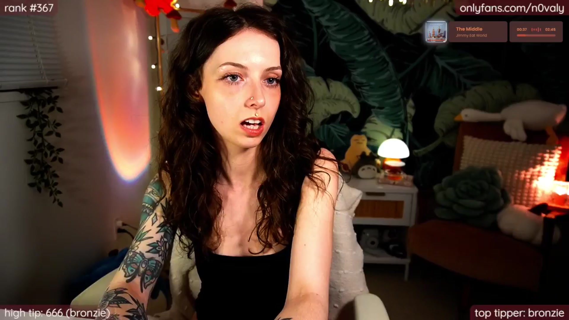 N0valy video thumbnail