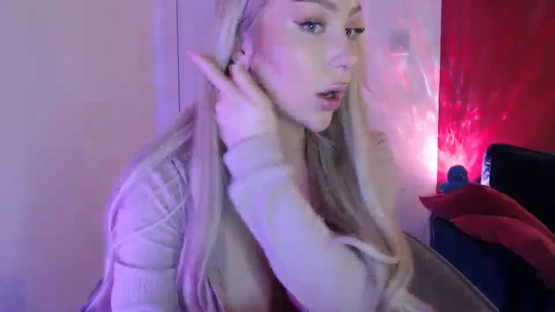 PetiteAvax video thumbnail