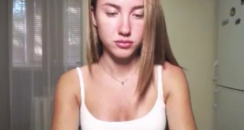 Ellie_18_ video thumbnail