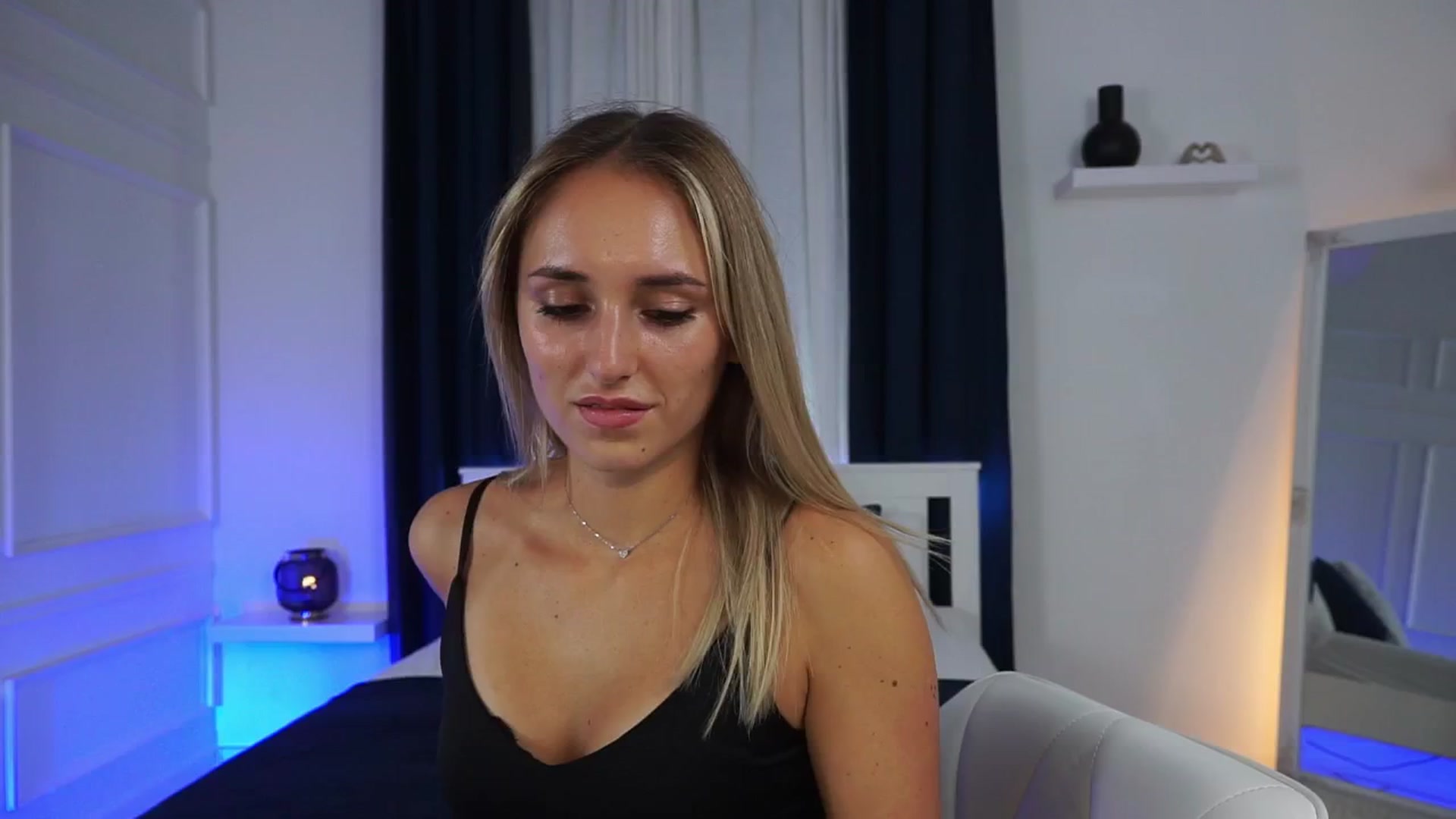 LenaaStar video thumbnail