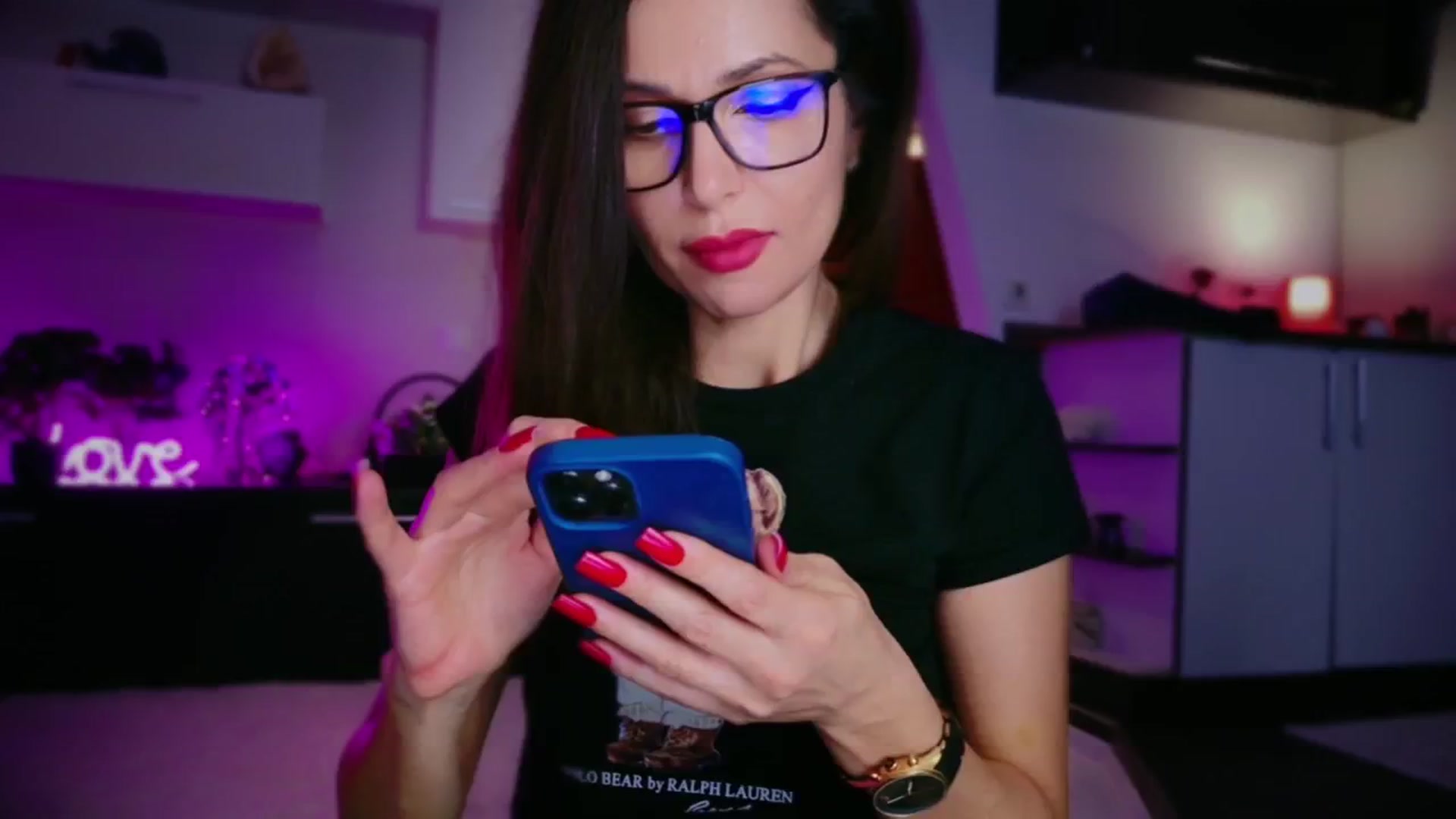 SmileyTinaa video thumbnail