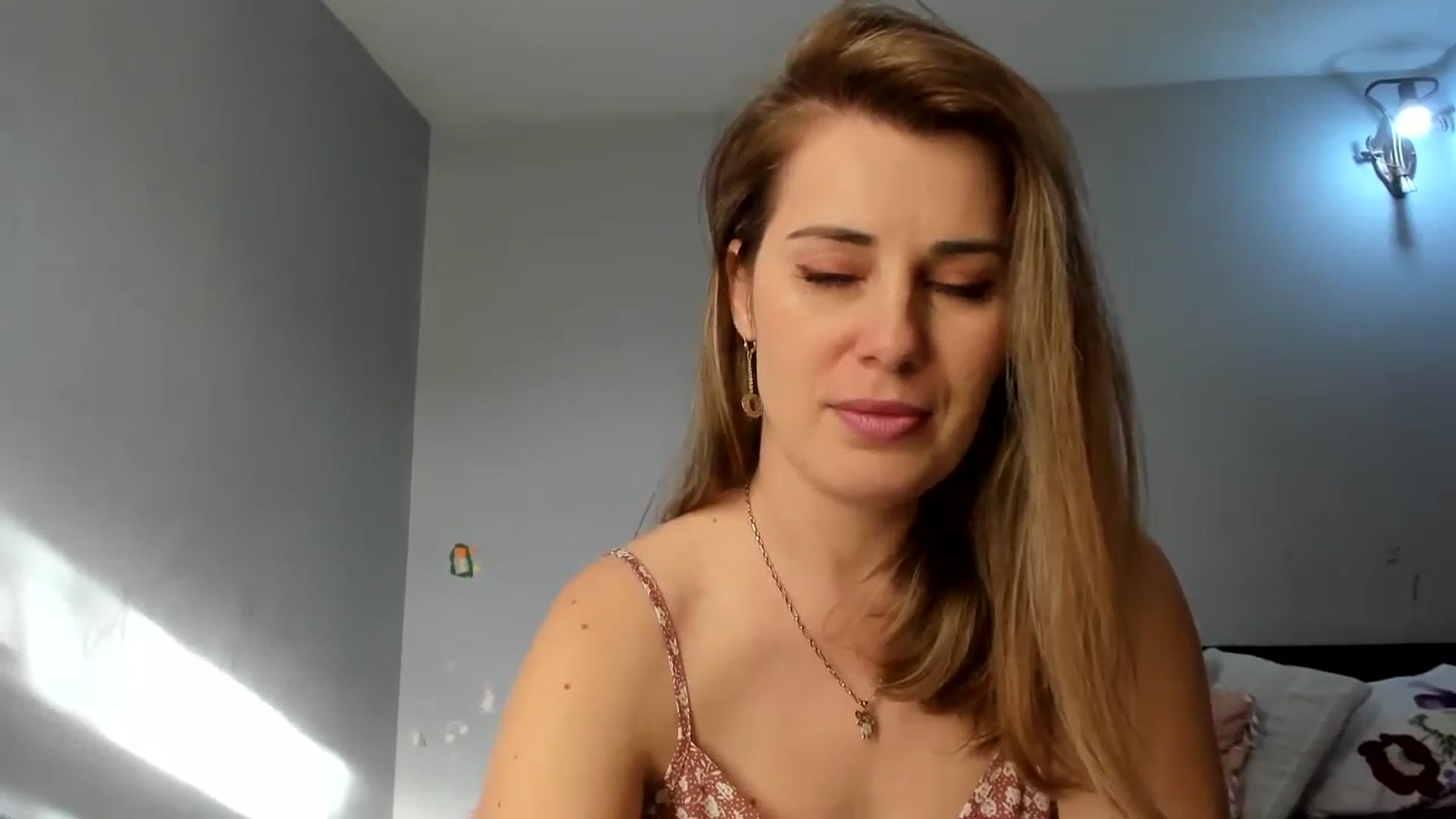 PrettyWomen31 video thumbnail