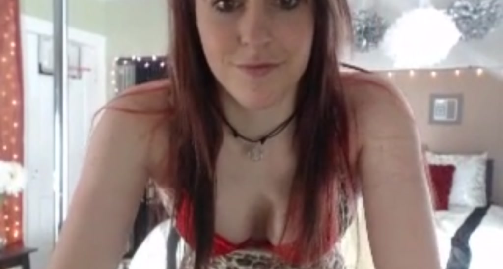Elizabeth_XO video thumbnail